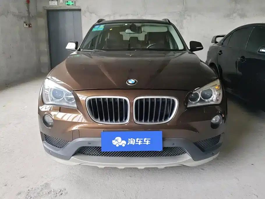 BMW X1 2015 sDrive18i Leading Upgrade Edition — миниатюра 2