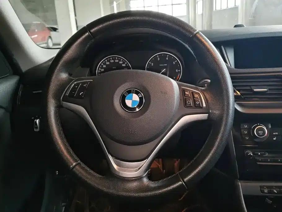 BMW X1 2015 sDrive18i Leading Upgrade Edition — миниатюра 15