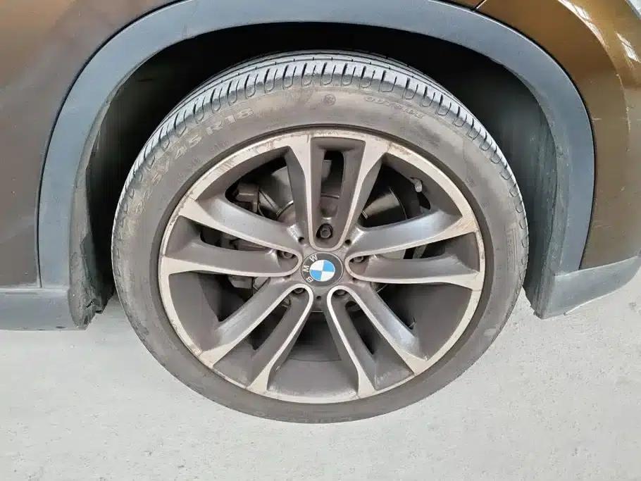 BMW X1 2015 sDrive18i Leading Upgrade Edition — миниатюра 6