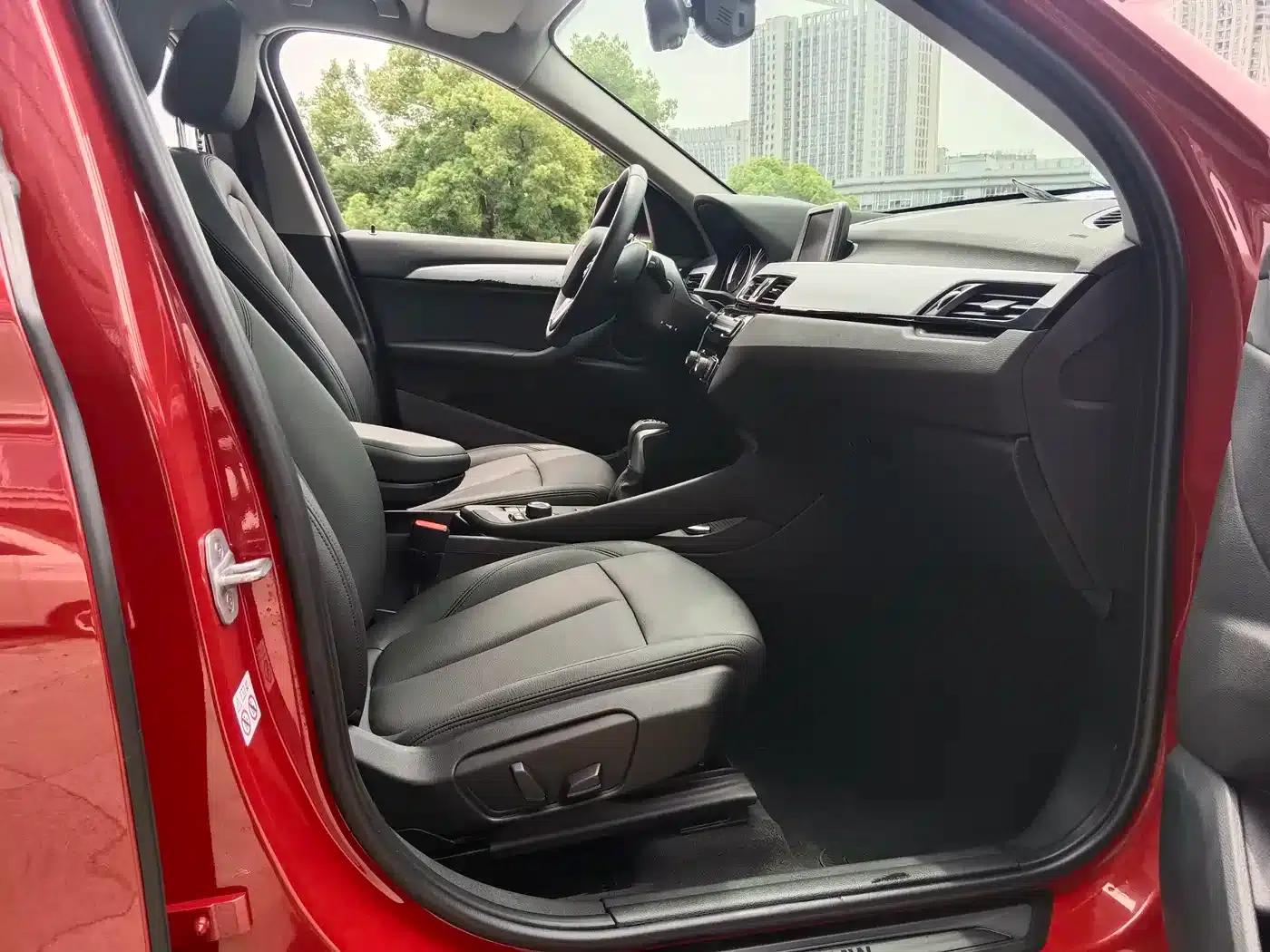 BMW X1 2019 sDrive18Li Fashion Edition — миниатюра 14
