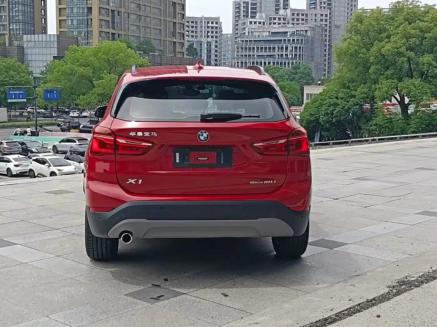BMW X1 2019 sDrive18Li Fashion Edition — миниатюра 7