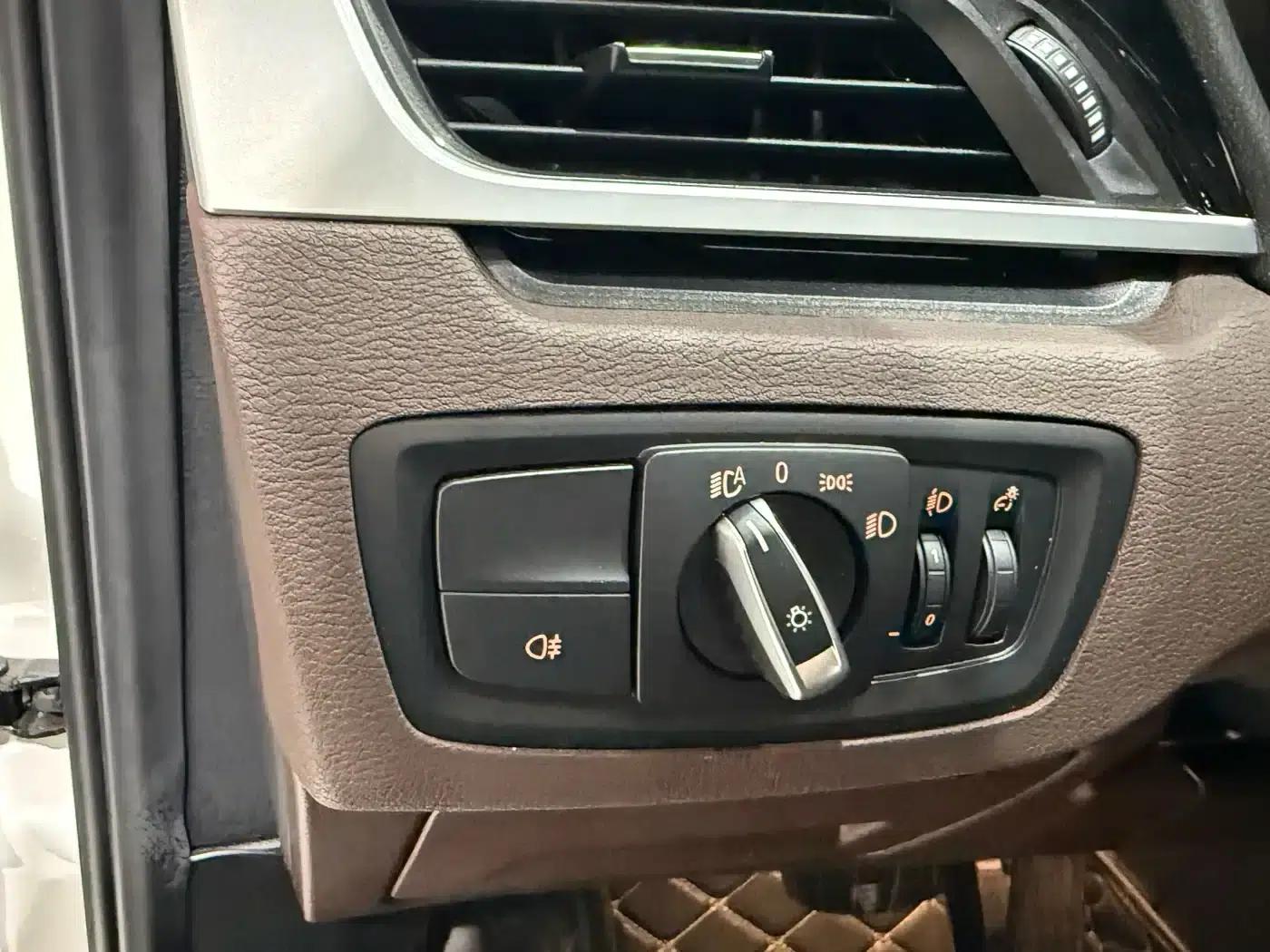 BMW X1 2021 sDrive20Li Fashion Edition — миниатюра 10