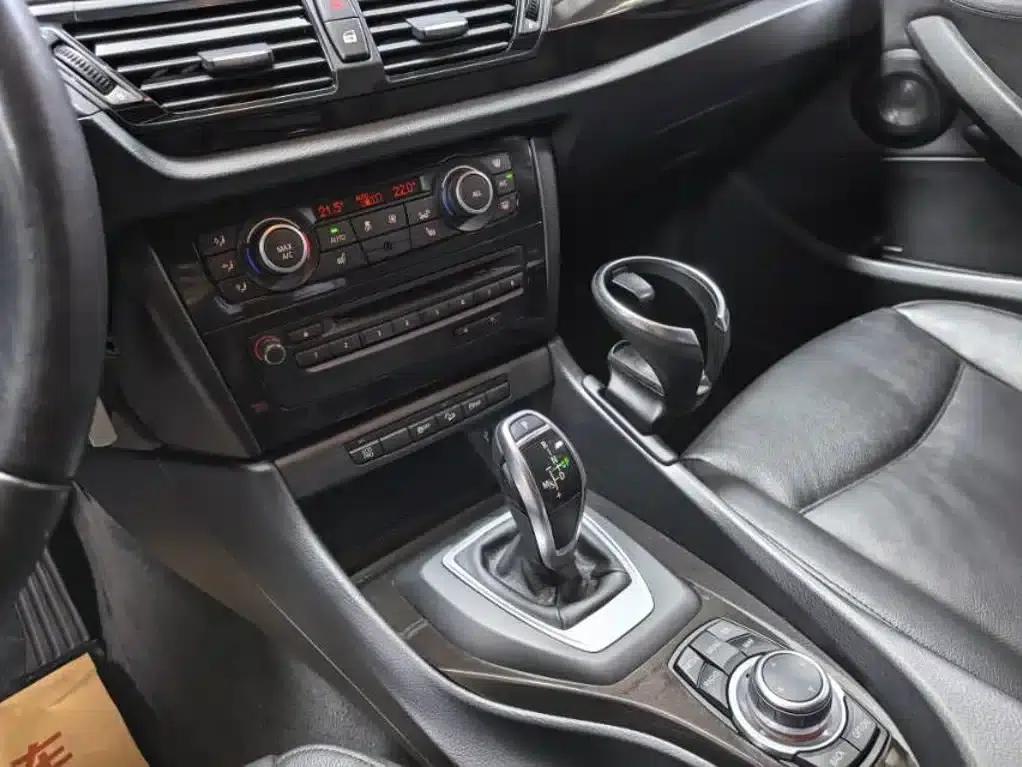 BMW X1 2013 xDrive20i X Design Package — миниатюра 4