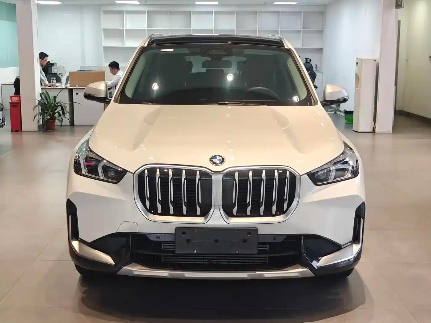2023 BMW X1 sDrive20Li X Design Package — миниатюра 2