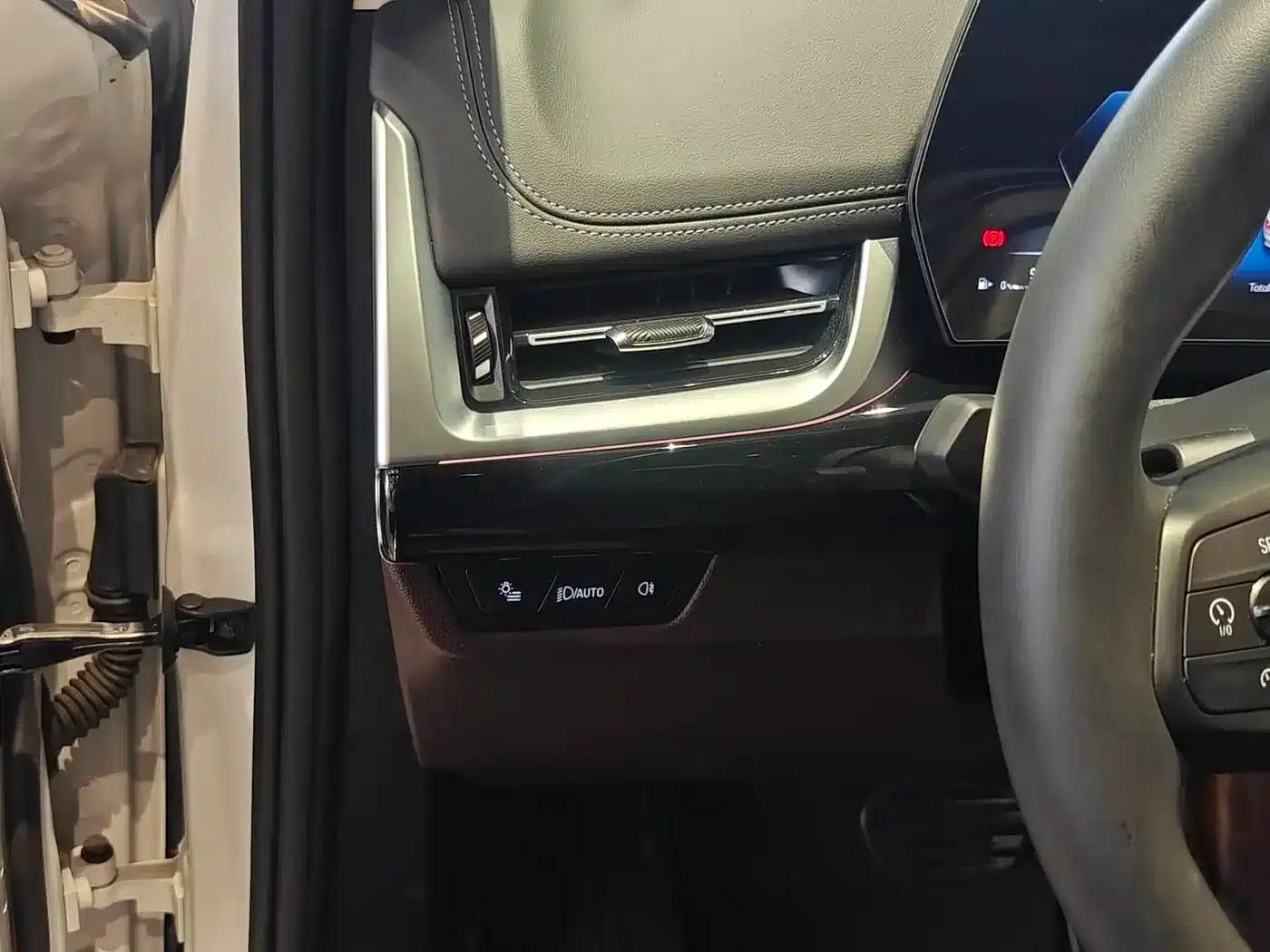 2023 BMW X1 sDrive20Li X Design Package — миниатюра 11