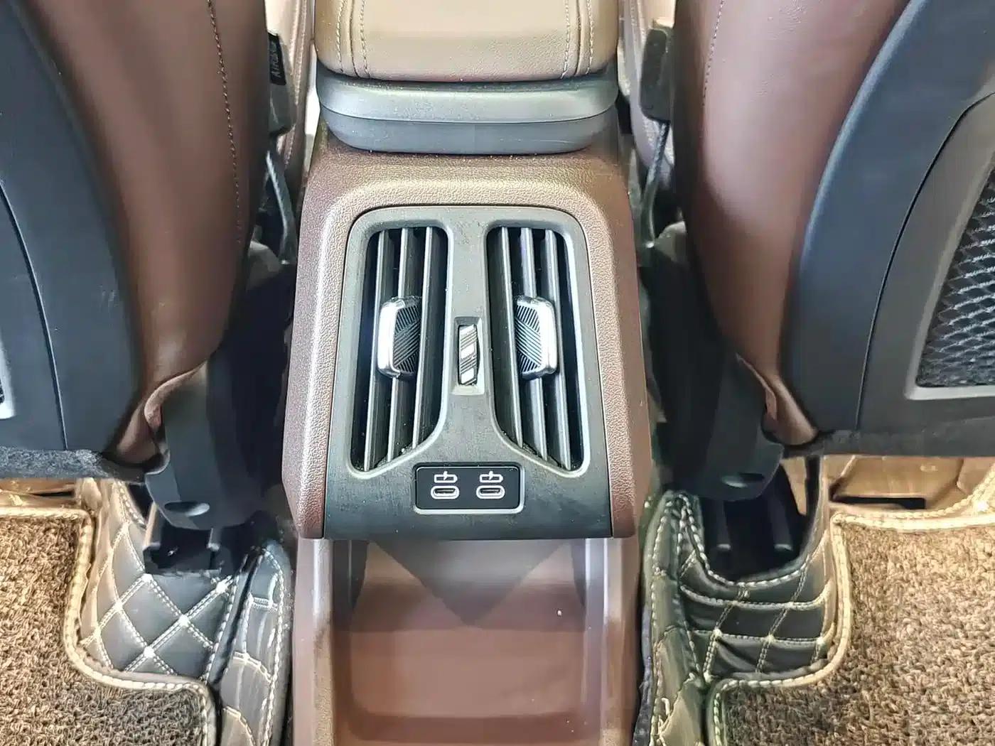 2023 BMW X1 sDrive20Li X Design Package — миниатюра 18