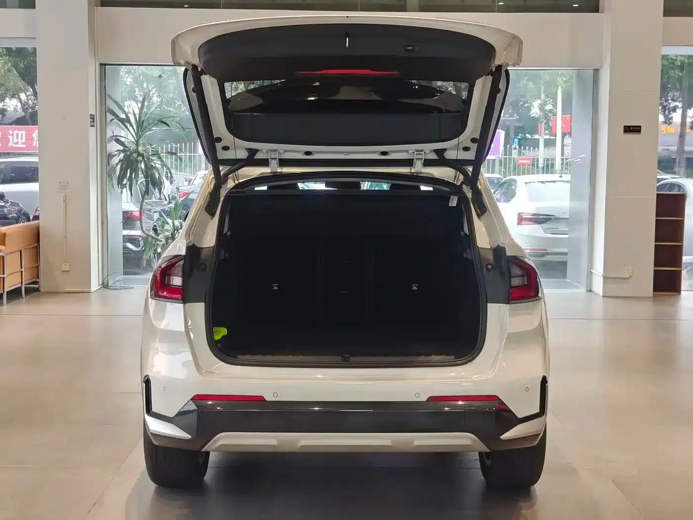 2023 BMW X1 sDrive20Li X Design Package — миниатюра 20