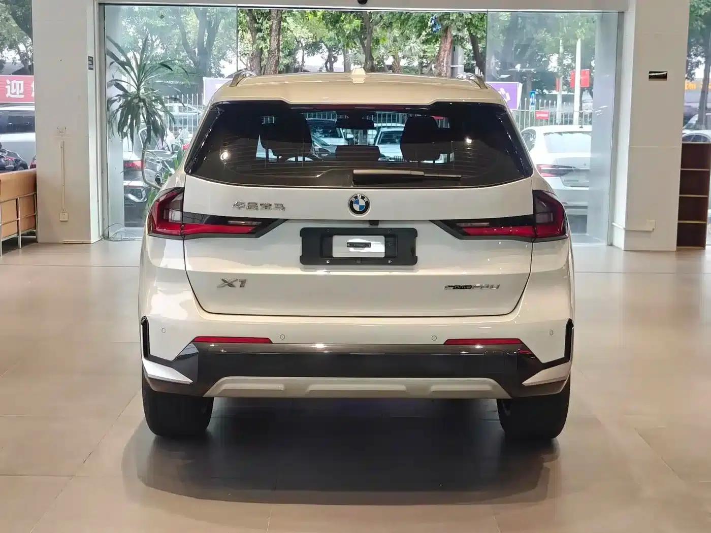 2023 BMW X1 sDrive20Li X Design Package — миниатюра 5