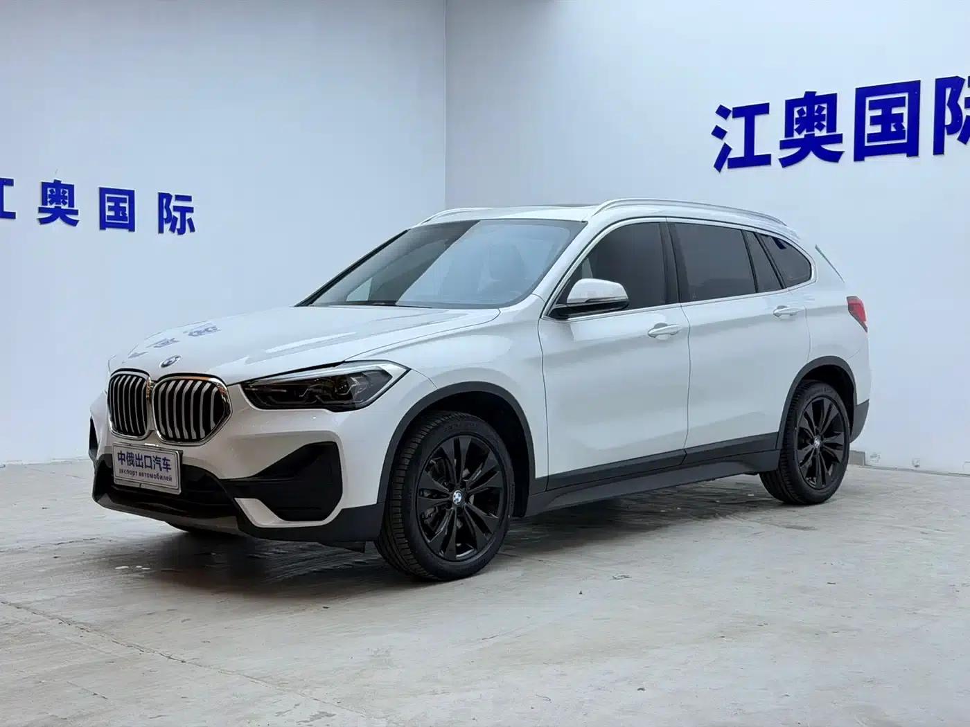 BMW X1 2021 sDrive20Li Fashion Edition — миниатюра 1