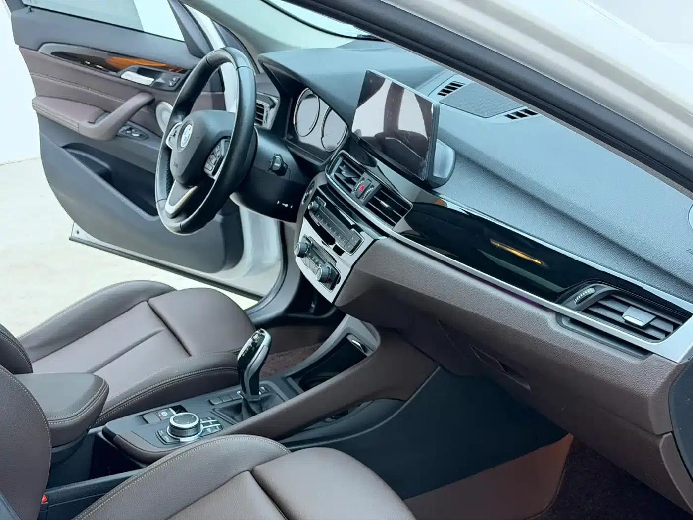 BMW X1 2021 sDrive20Li Fashion Edition — миниатюра 16