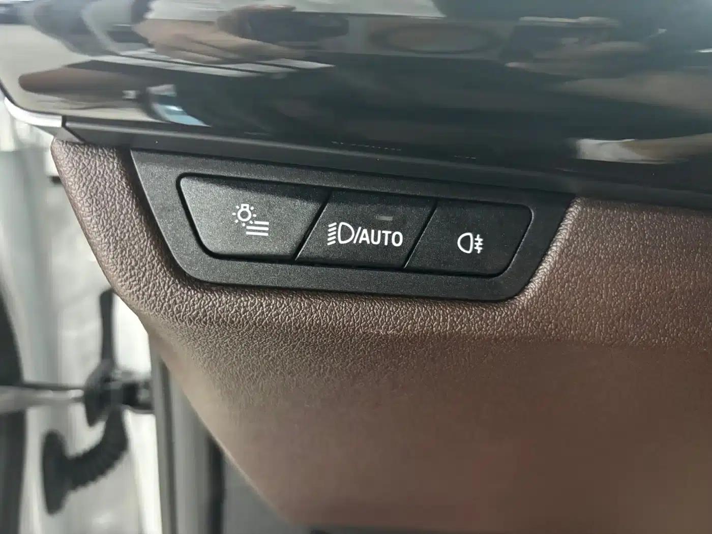 2023 BMW X1 sDrive20Li X Design Package — миниатюра 16