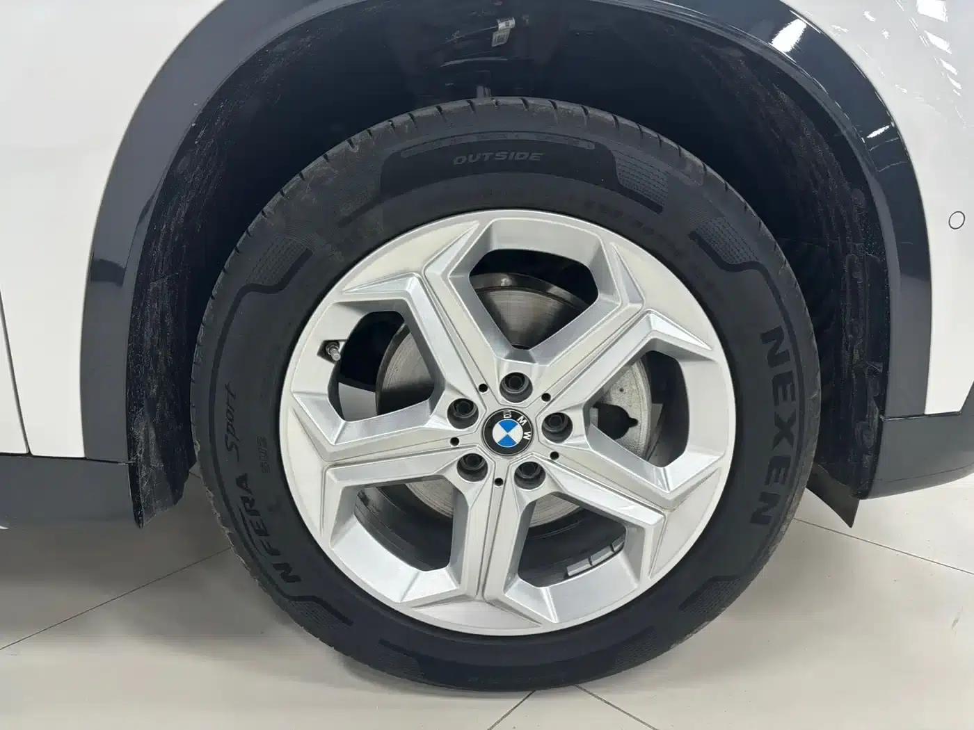 2023 BMW X1 sDrive20Li X Design Package — миниатюра 25
