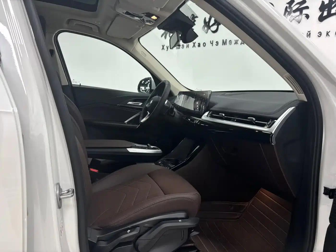 2023 BMW X1 sDrive20Li X Design Package — миниатюра 10