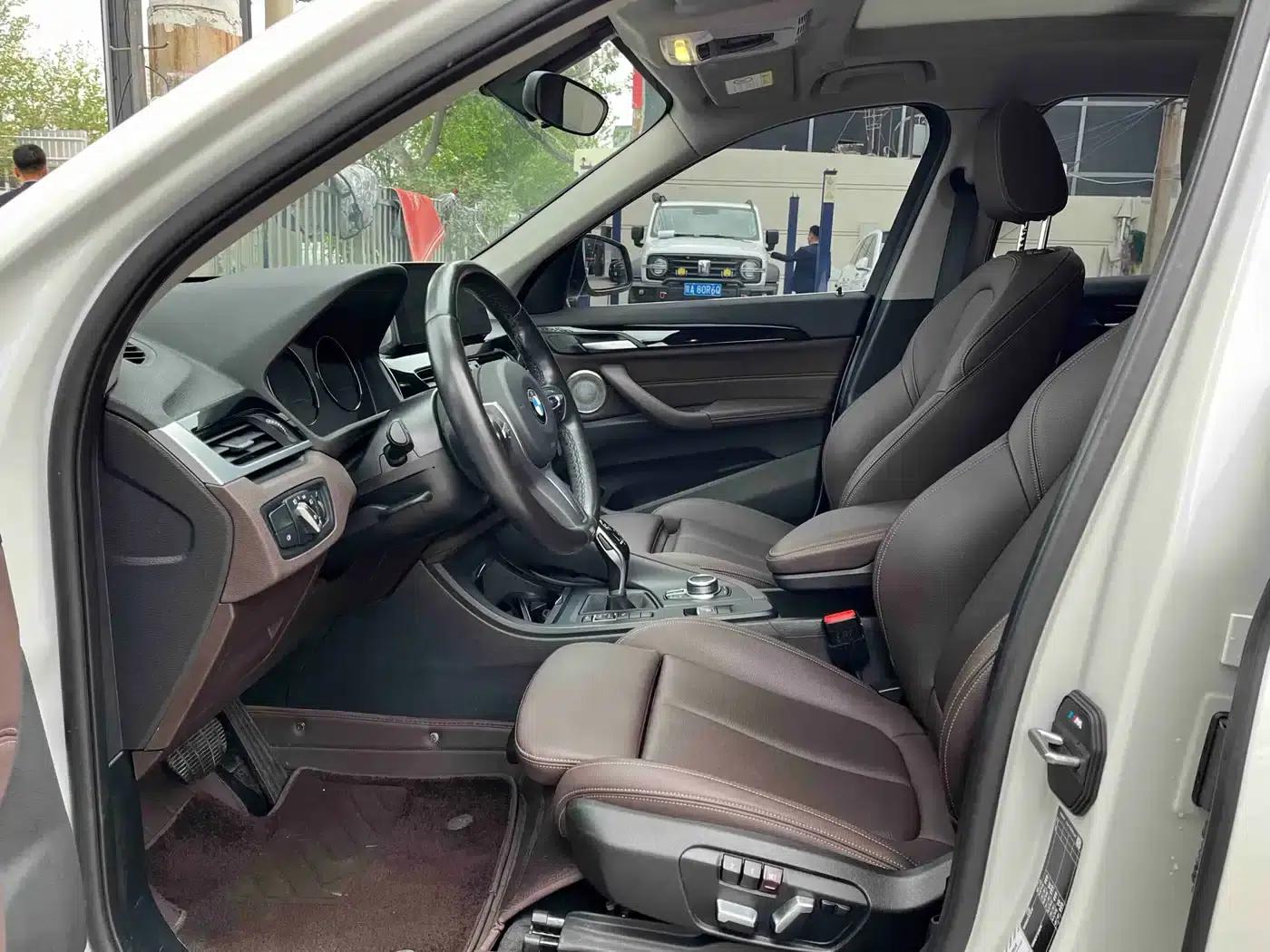 BMW X1 2022 sDrive25Li Leading Edition — миниатюра 5
