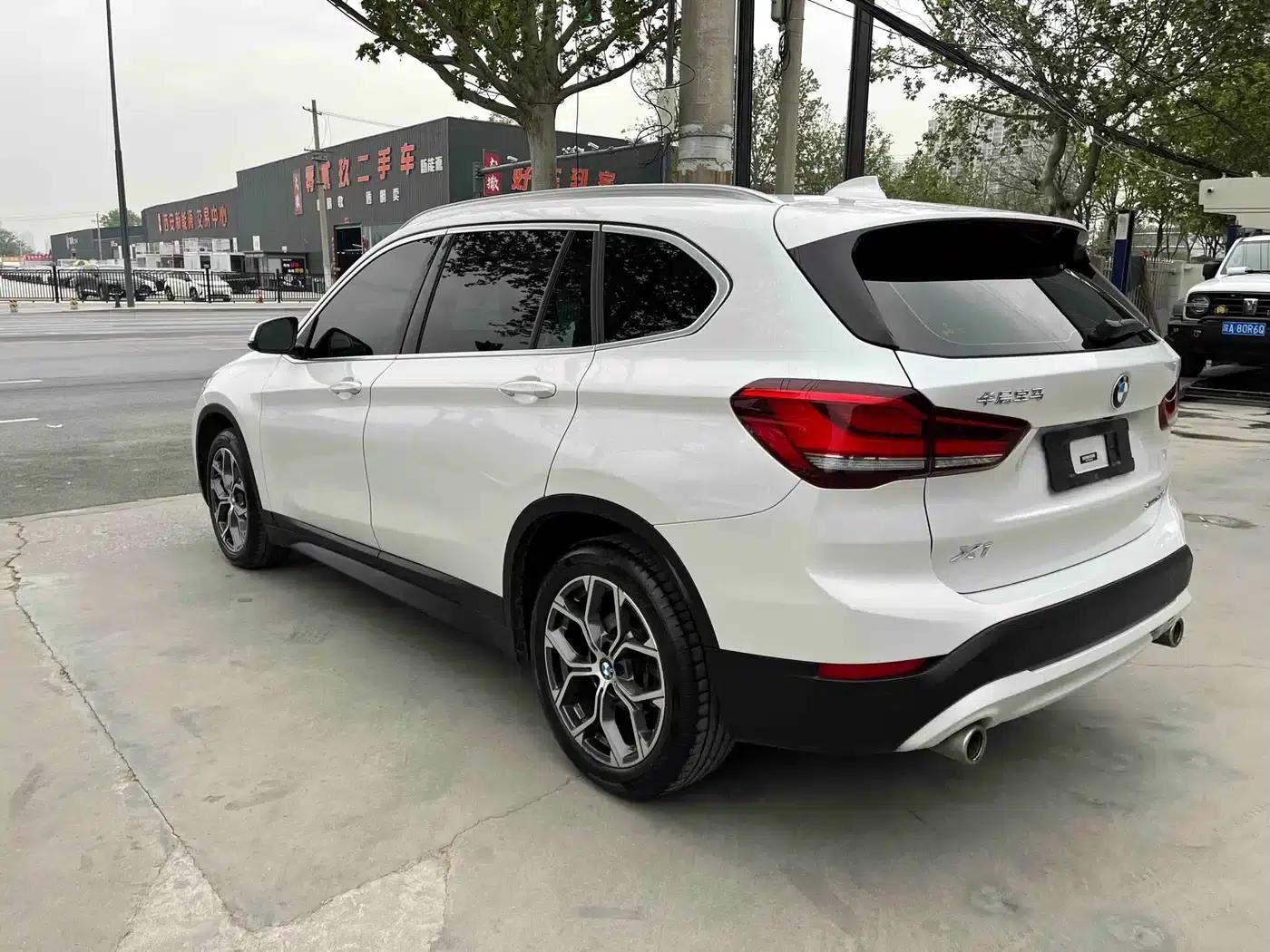 BMW X1 2022 sDrive25Li Leading Edition — миниатюра 9