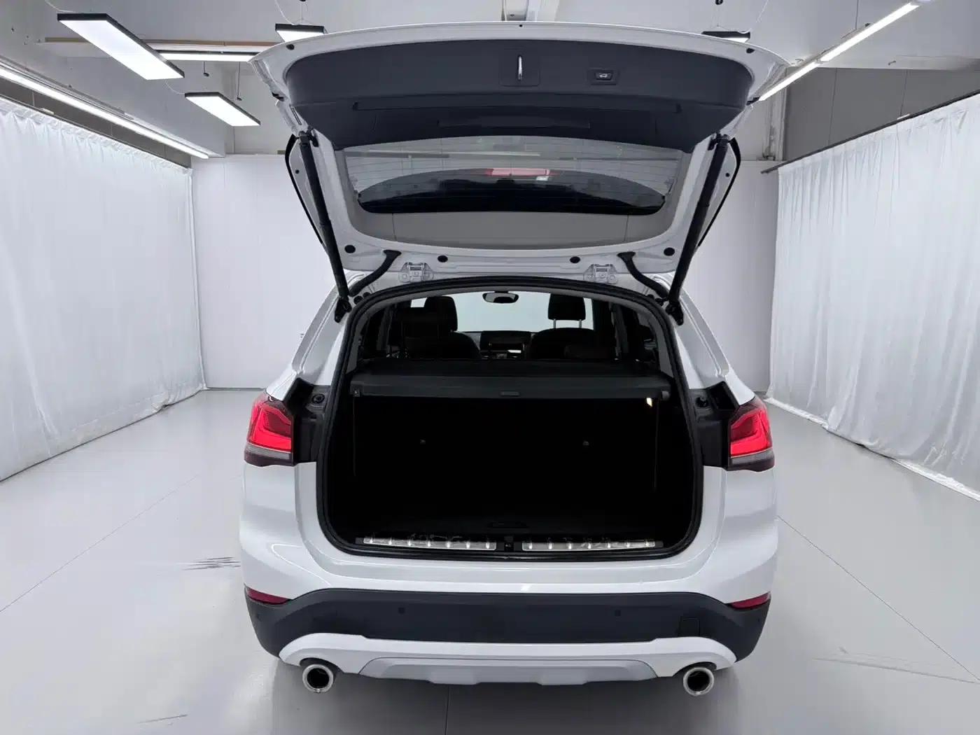 BMW X1 2022 sDrive20Li Fashion Edition — миниатюра 17