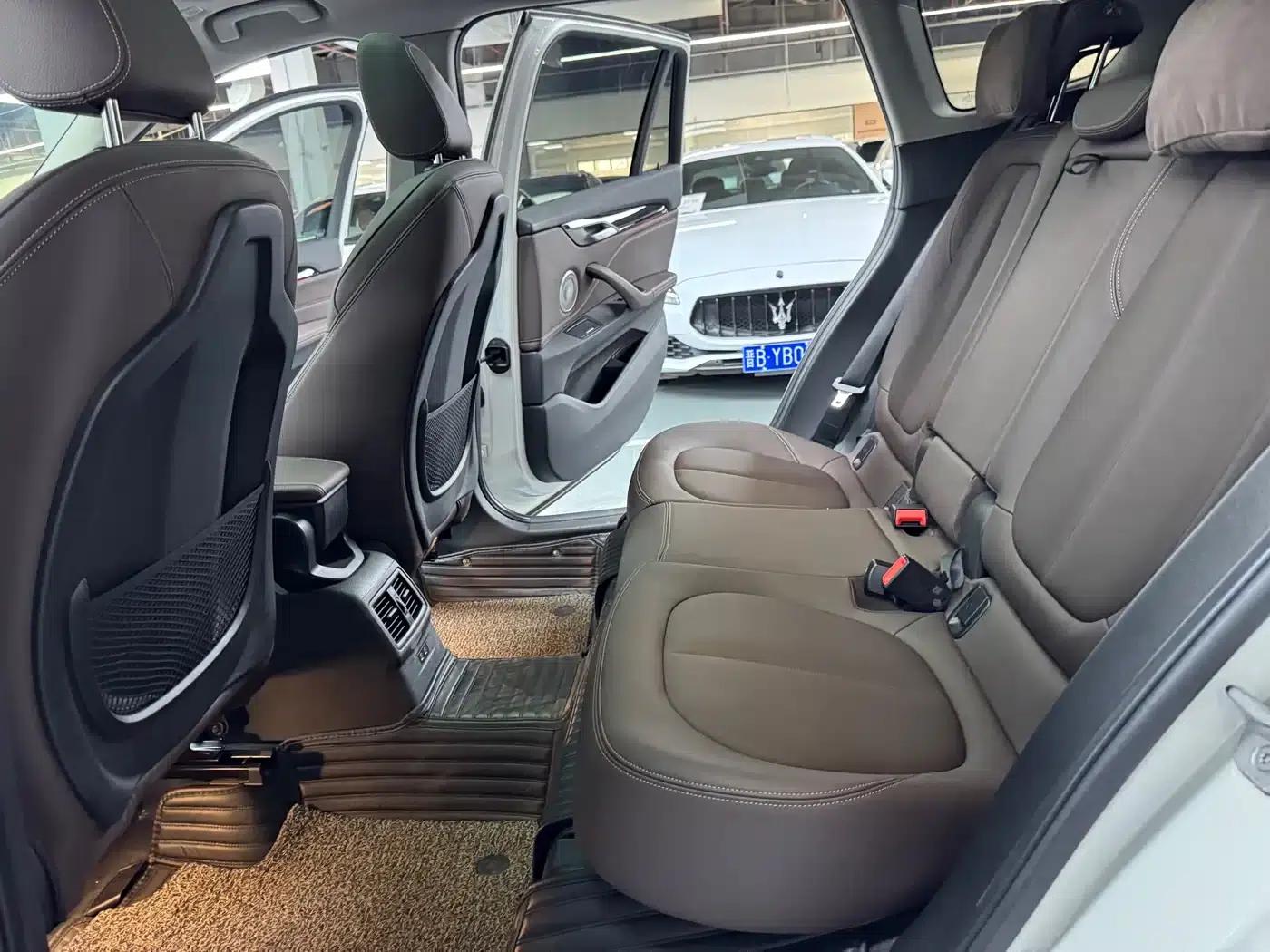 BMW X1 2022 sDrive25Li Leading Edition — миниатюра 15