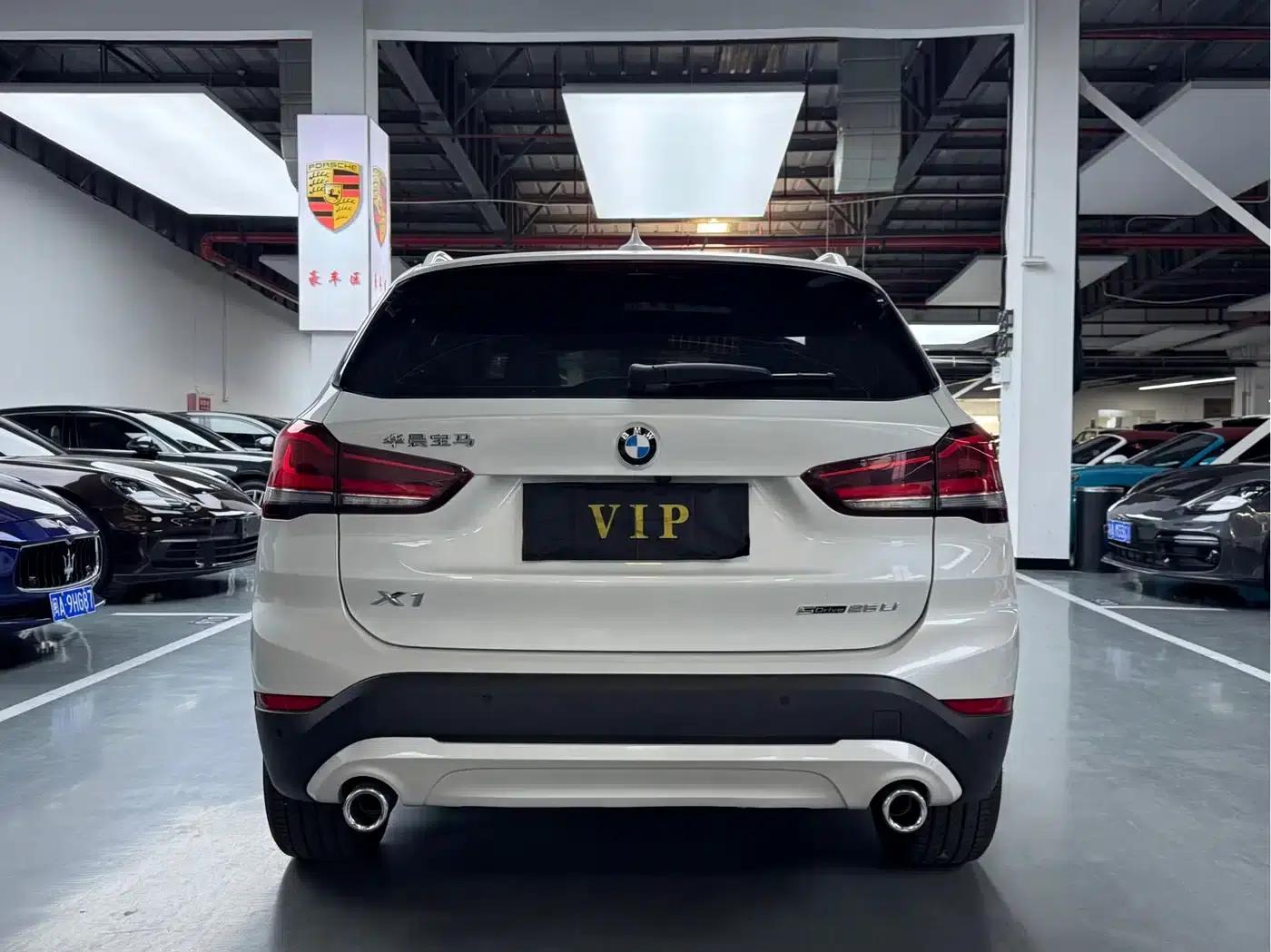 BMW X1 2022 sDrive25Li Leading Edition — миниатюра 17