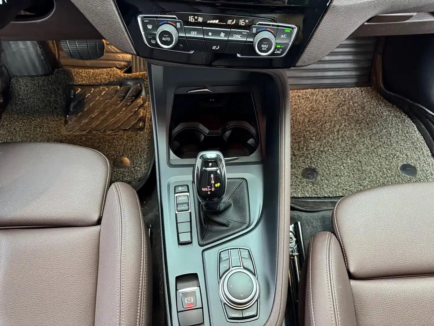 BMW X1 2022 sDrive25Li Leading Edition — миниатюра 9