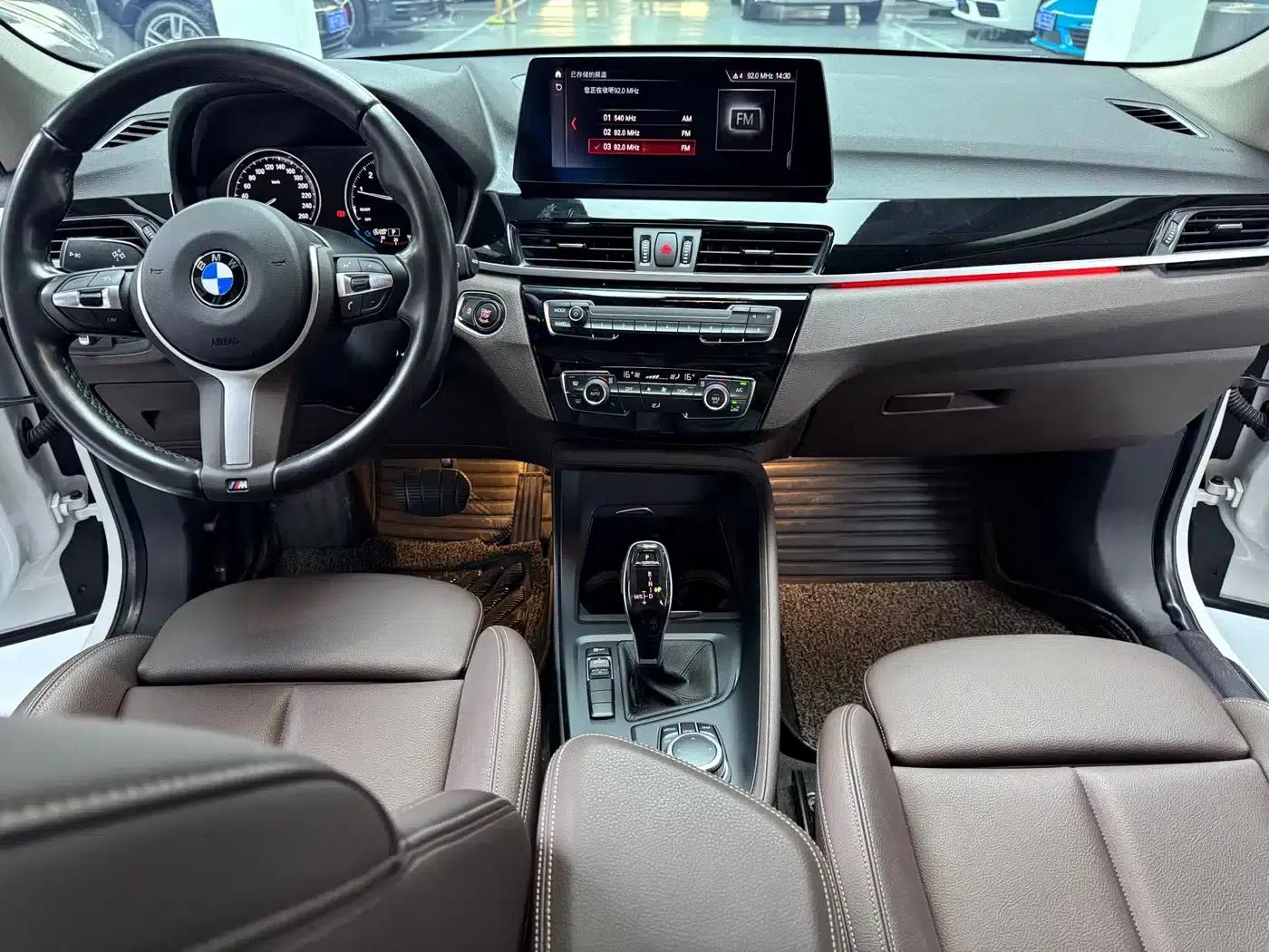 BMW X1 2022 sDrive25Li Leading Edition — миниатюра 10