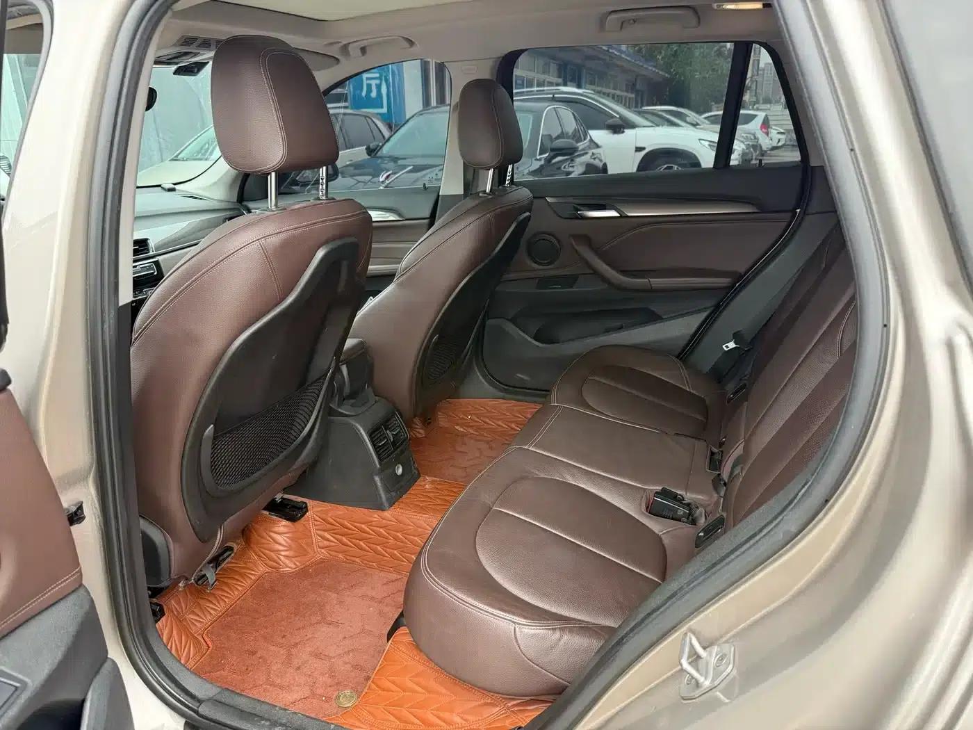 BMW X1 2018 sDrive18Li Premium — миниатюра 6