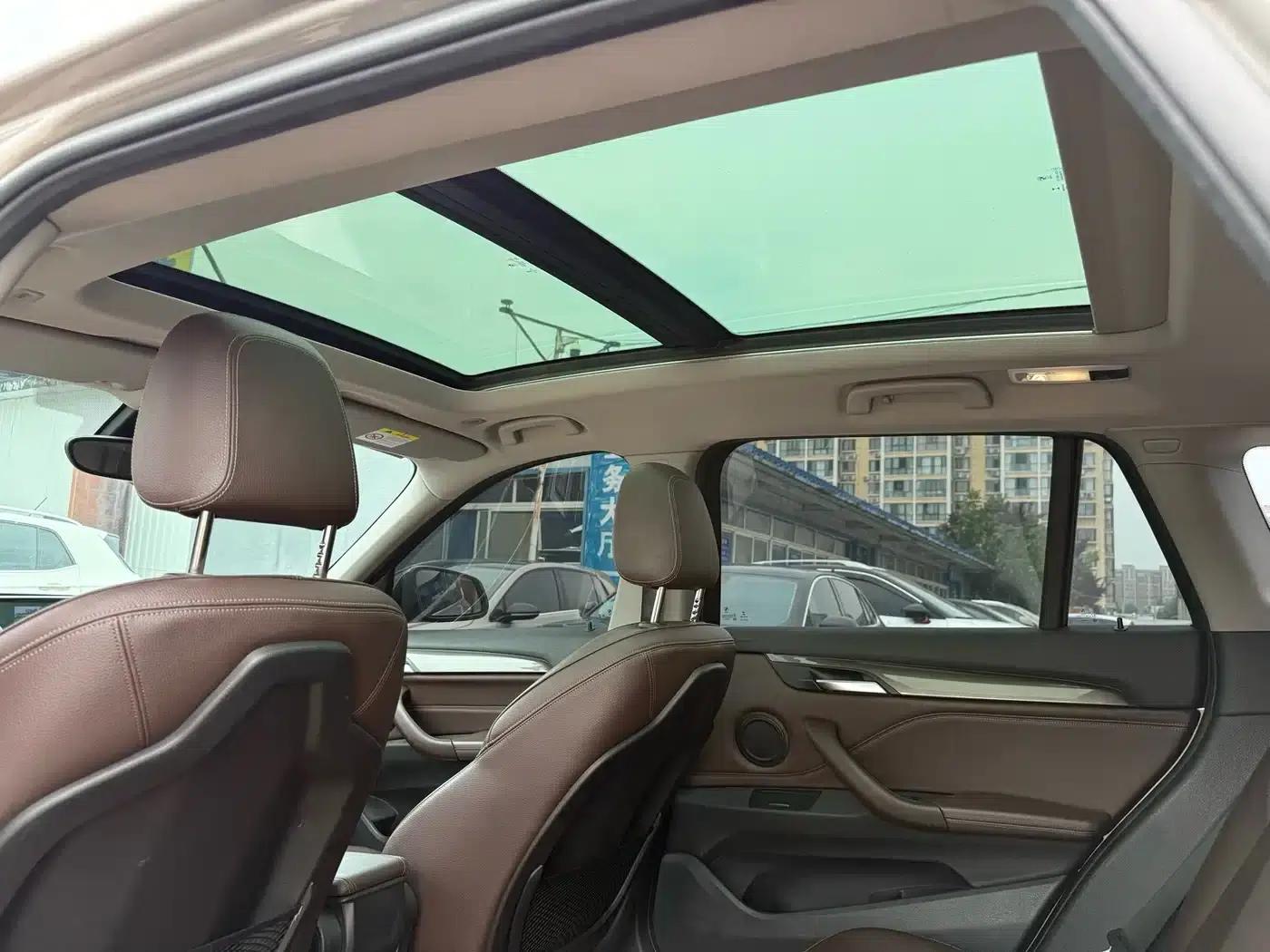 BMW X1 2018 sDrive18Li Premium — миниатюра 8