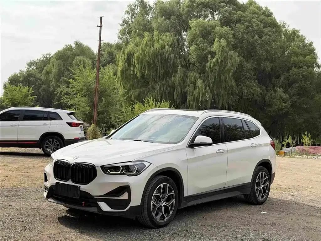 BMW X1 2022 sDrive25Li Leading Edition — миниатюра 1