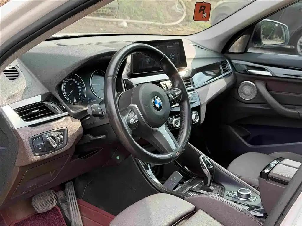 BMW X1 2022 sDrive25Li Leading Edition — миниатюра 11