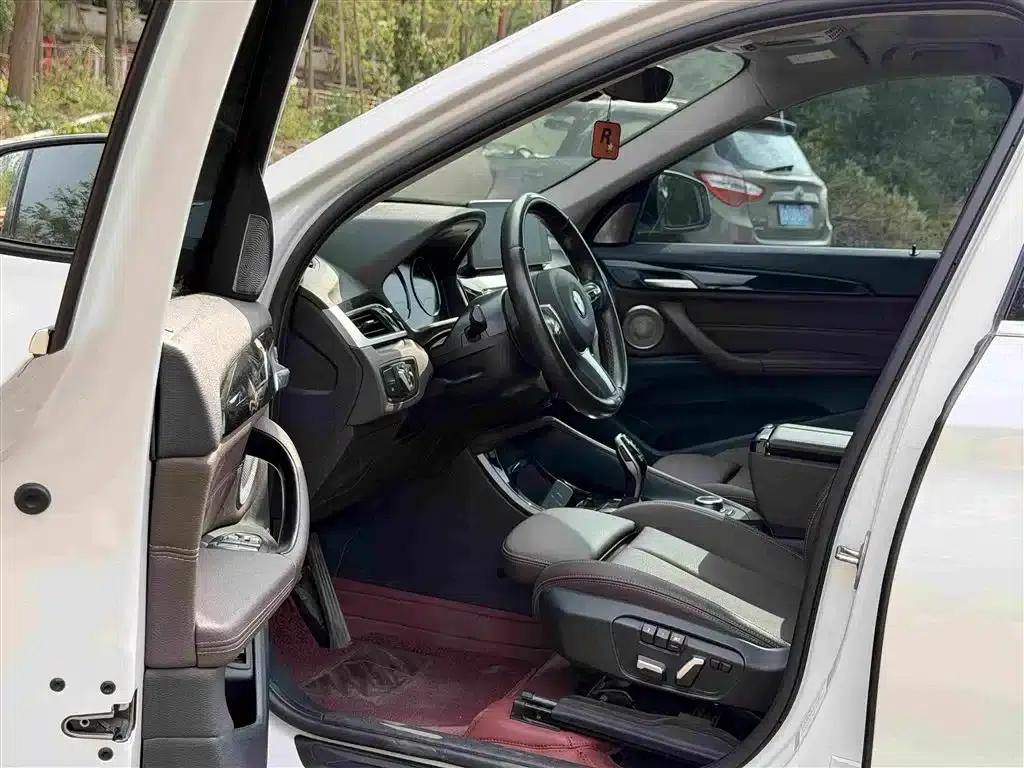 BMW X1 2022 sDrive25Li Leading Edition — миниатюра 7