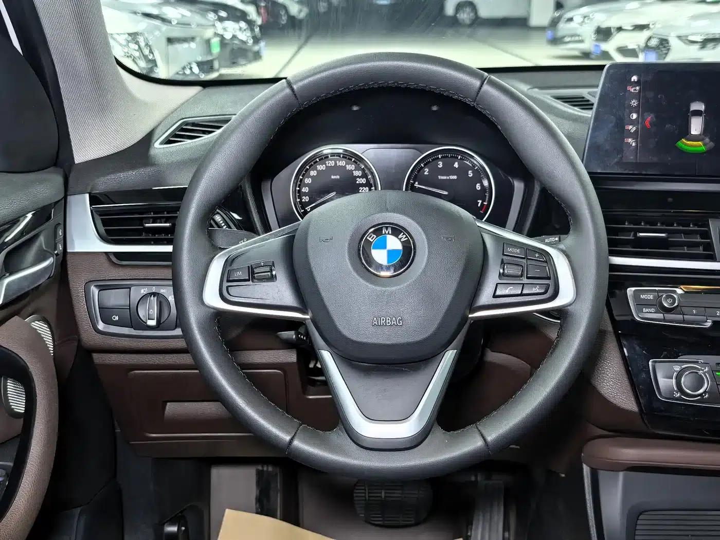 BMW X1 2022 sDrive20Li Fashion Edition — миниатюра 12