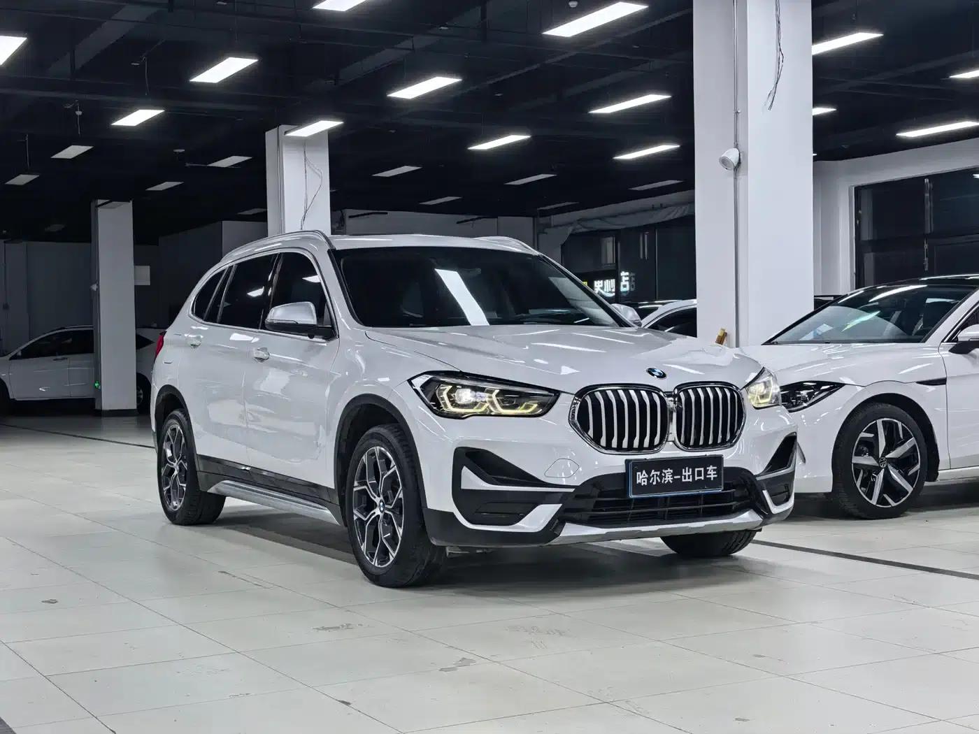 BMW X1 2022 sDrive20Li Fashion Edition — миниатюра 3