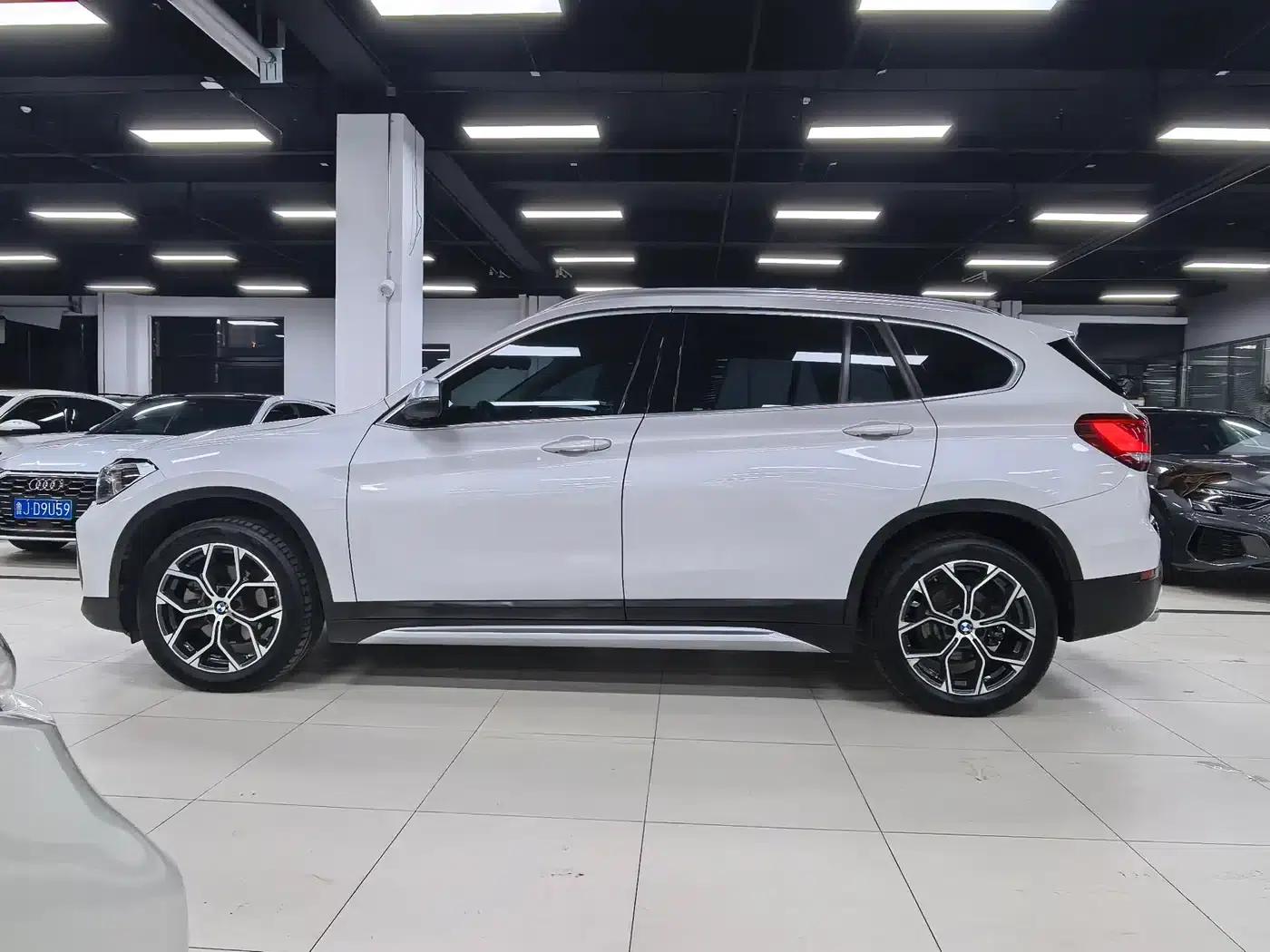 BMW X1 2022 sDrive20Li Fashion Edition — миниатюра 7