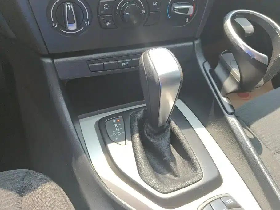 BMW X1 2013 sDrive18i Fashion Edition — миниатюра 16