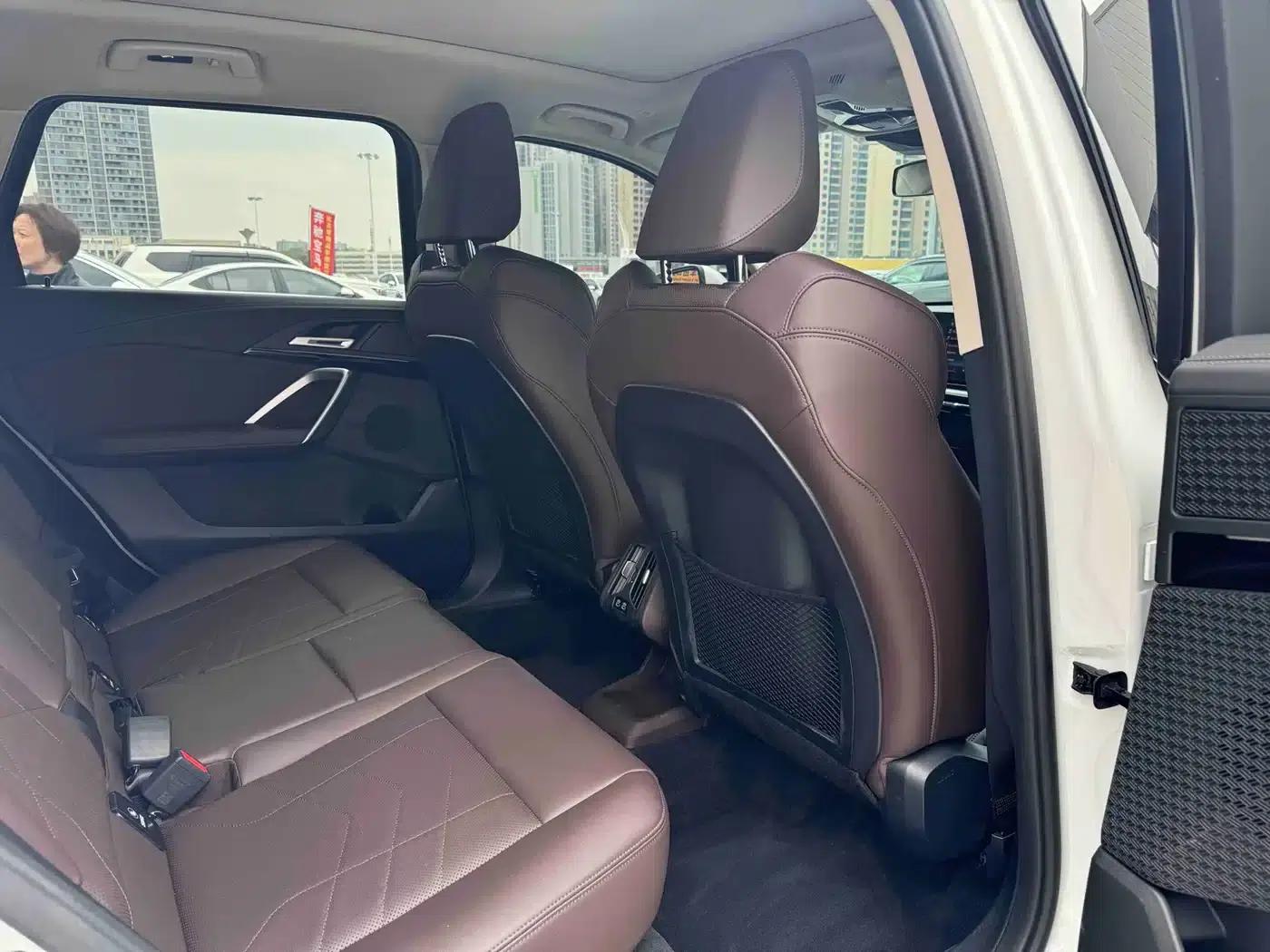 2023 BMW X1 sDrive20Li X Design Package — миниатюра 13