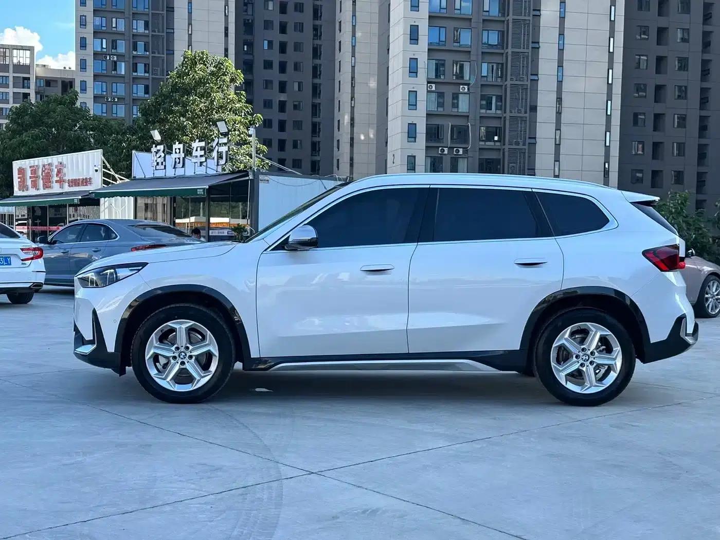 2023 BMW X1 sDrive20Li X Design Package — миниатюра 7