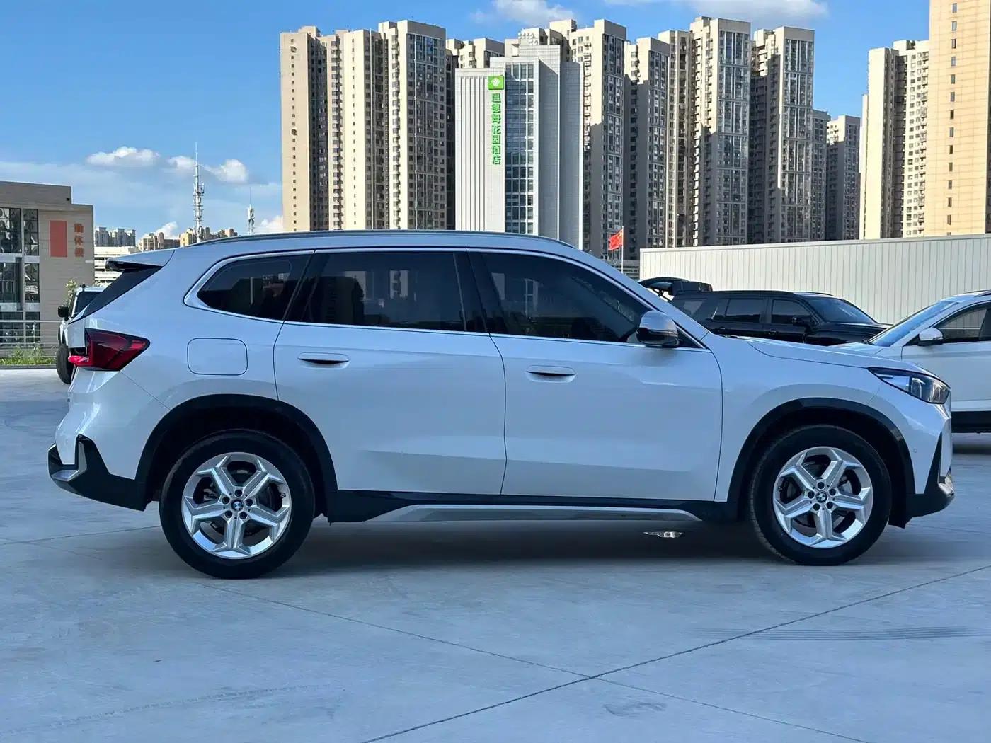 2023 BMW X1 sDrive20Li X Design Package — миниатюра 8