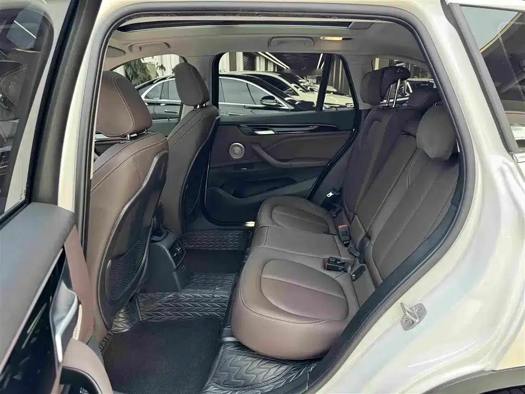 BMW X1 2022 sDrive20Li Premium — миниатюра 11