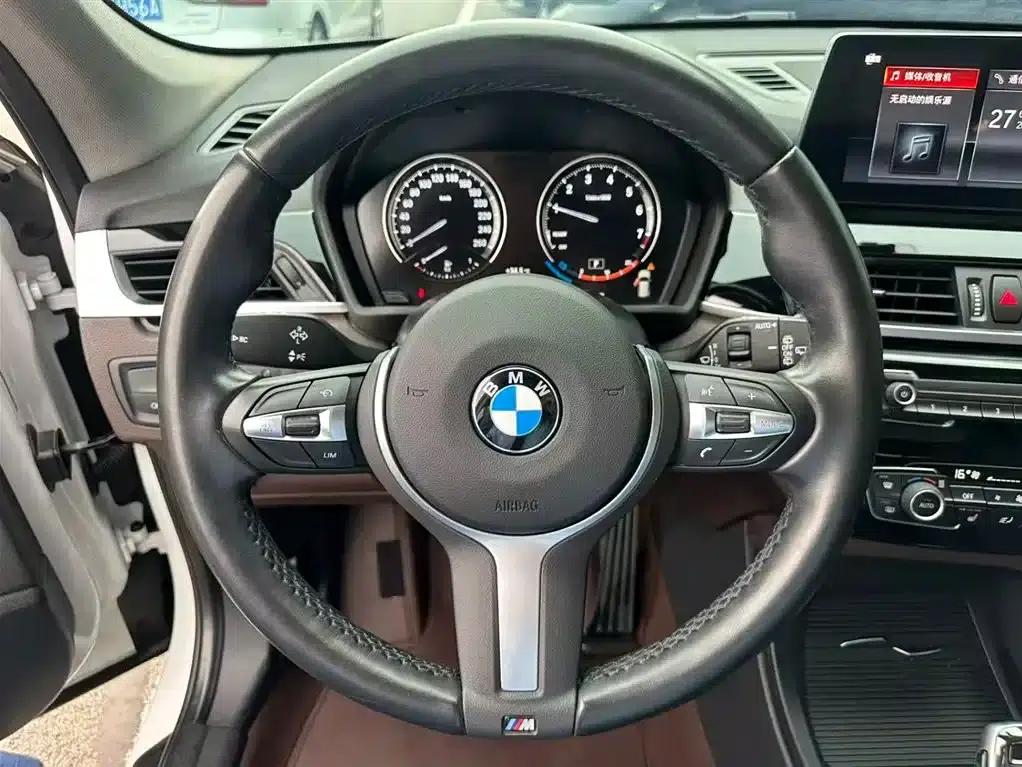 BMW X1 2022 sDrive25Li Leading Edition — миниатюра 11