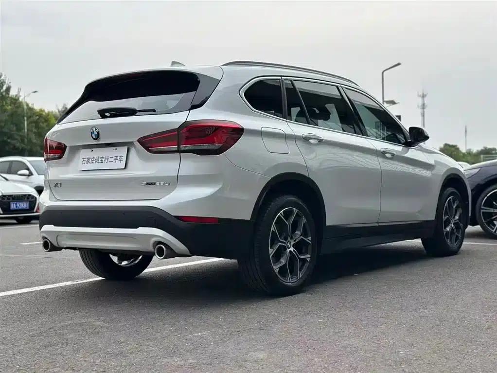 BMW X1 2022 sDrive25Li Leading Edition — миниатюра 15