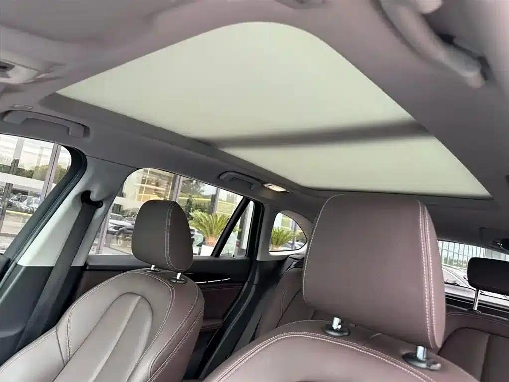 BMW X1 2022 sDrive25Li Leading Edition — миниатюра 17