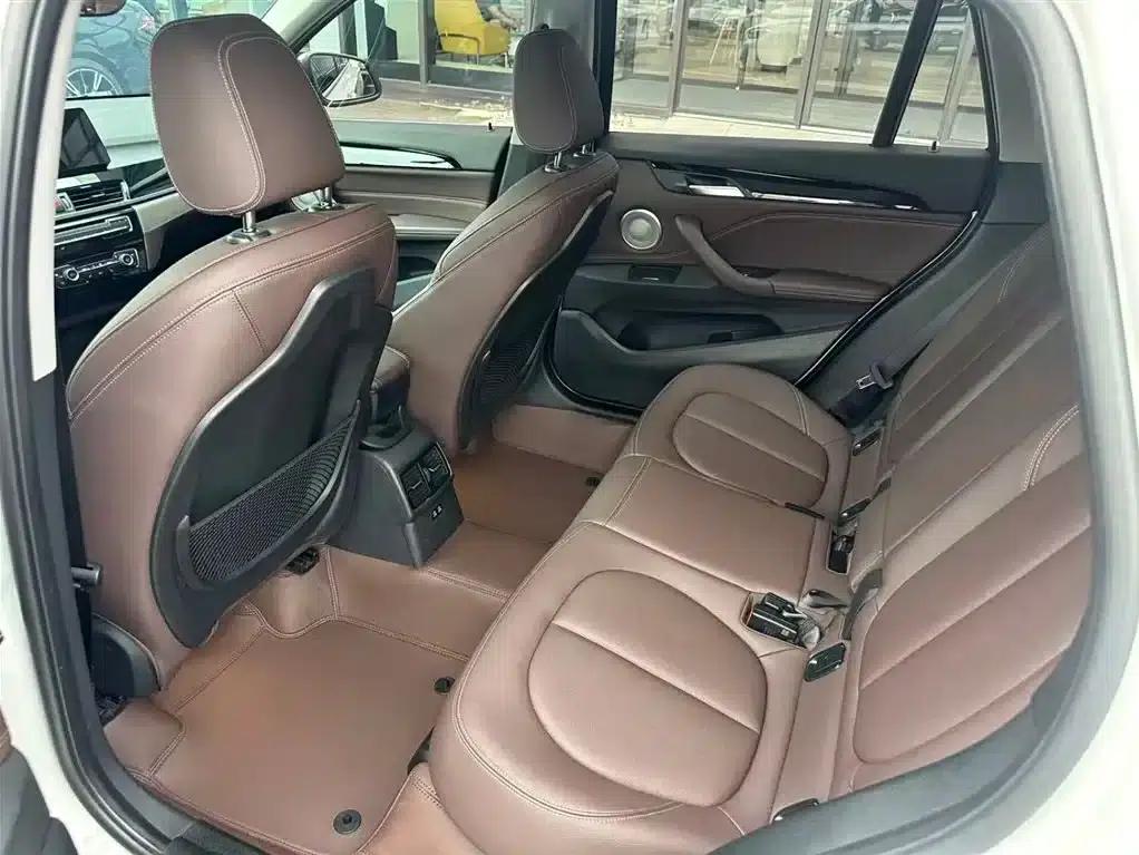 BMW X1 2022 sDrive25Li Leading Edition — миниатюра 8
