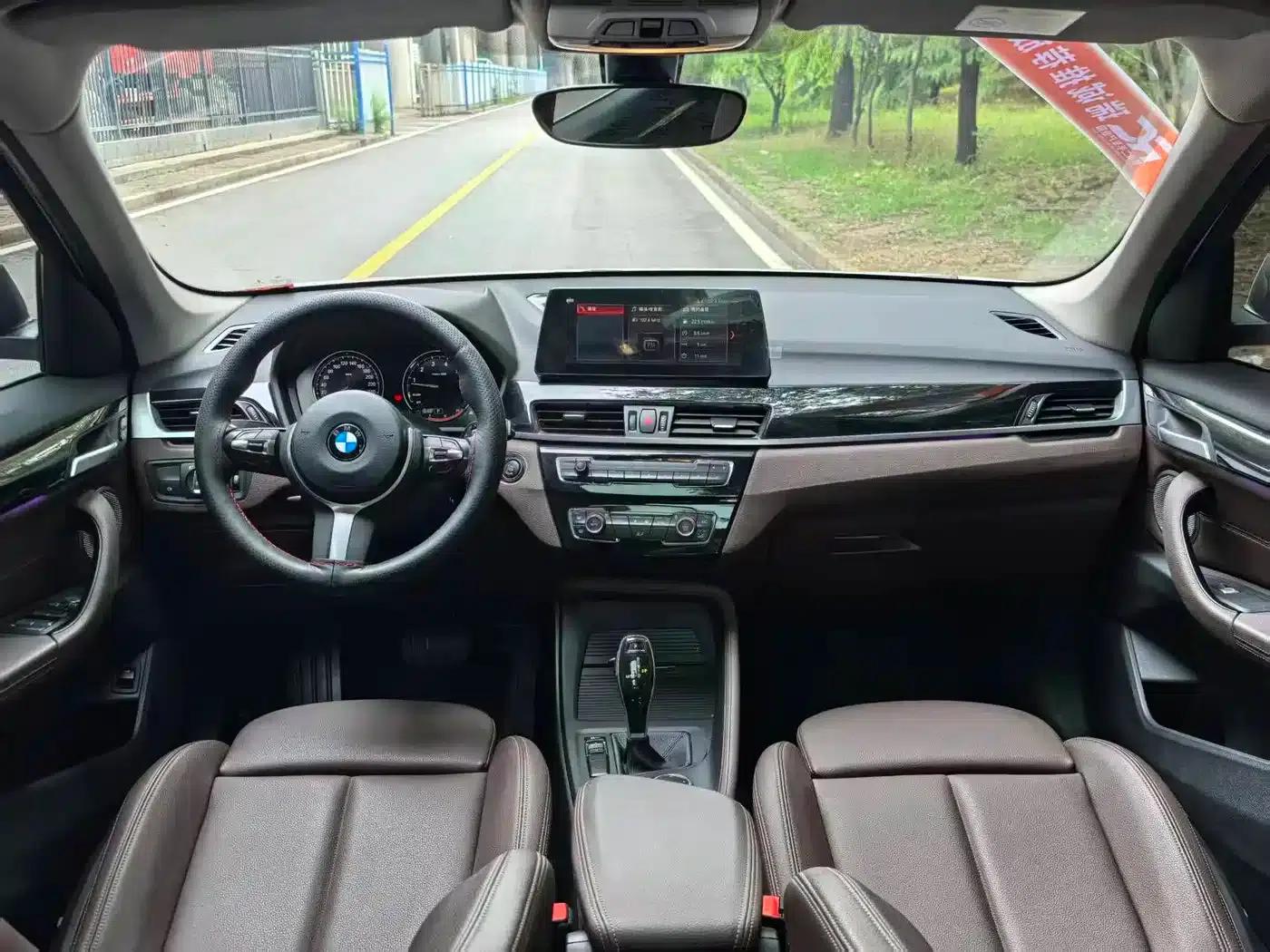 BMW X1 2021 Facelift sDrive25Li Leading Edition — миниатюра 12