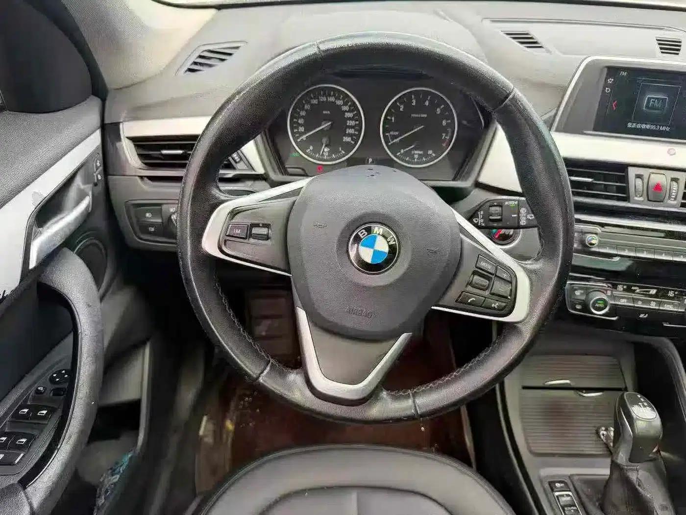BMW X1 2018 sDrive18Li Fashion Edition — миниатюра 8