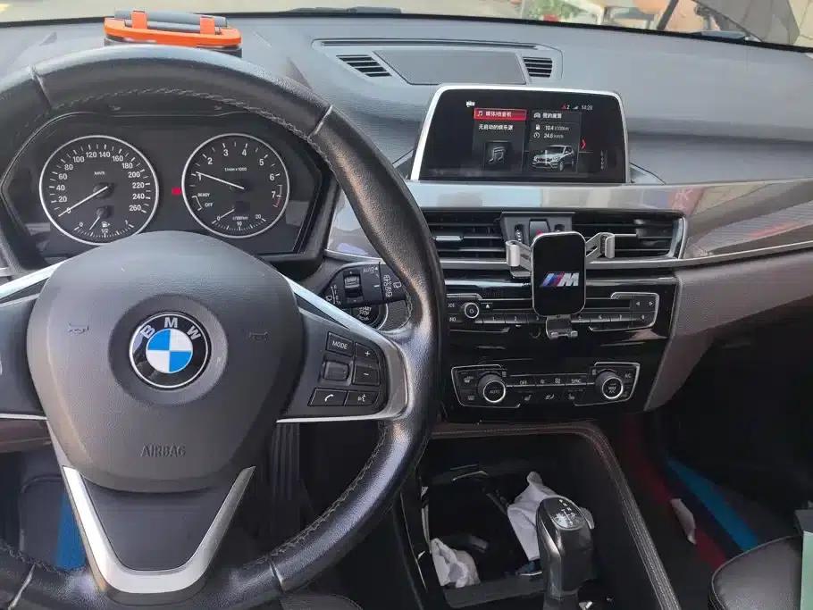 BMW X1 2018 xDrive20Li Premium — миниатюра 12