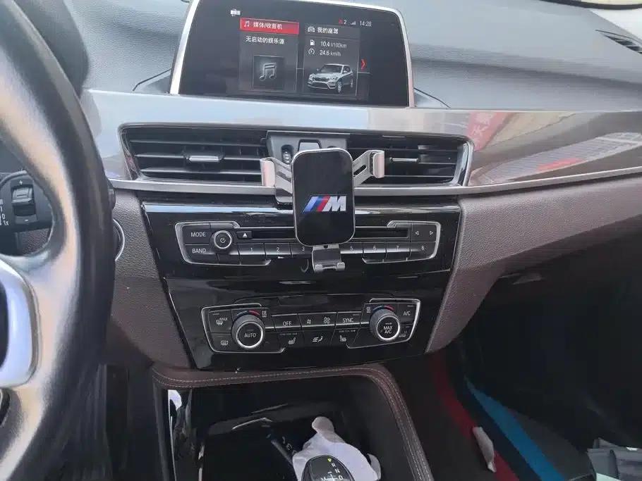 BMW X1 2018 xDrive20Li Premium — миниатюра 13
