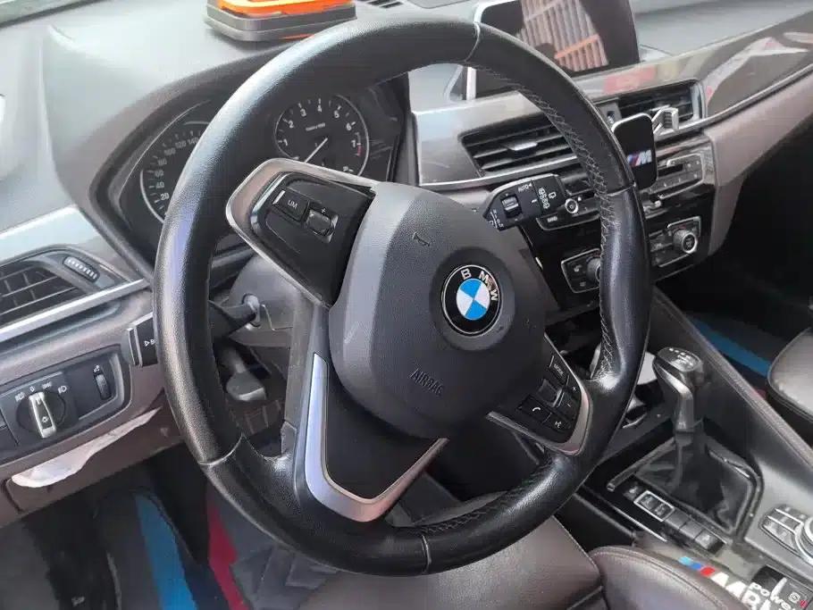 BMW X1 2018 xDrive20Li Premium — миниатюра 15