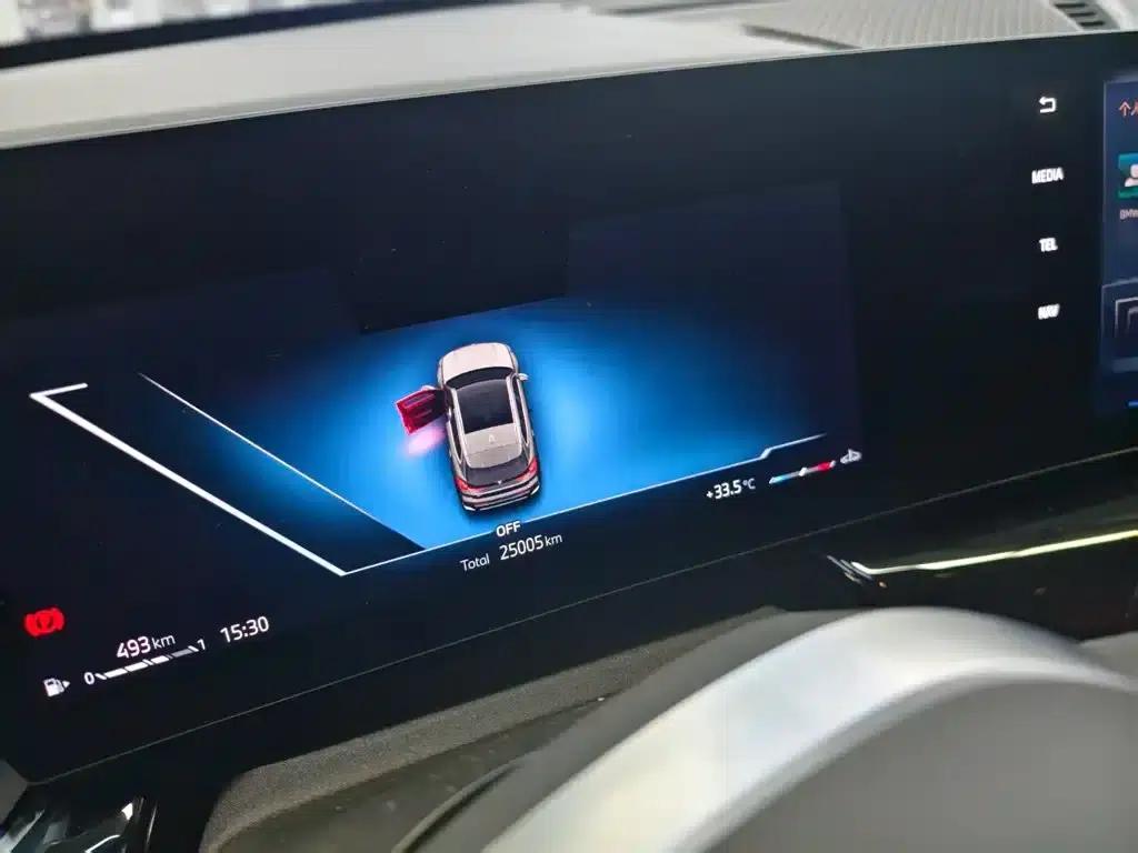 2023 BMW X1 sDrive20Li X Design Package — миниатюра 9