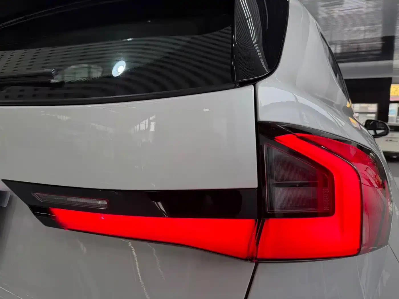 BMW X1 2025 sDrive25Li X Design Package — миниатюра 11