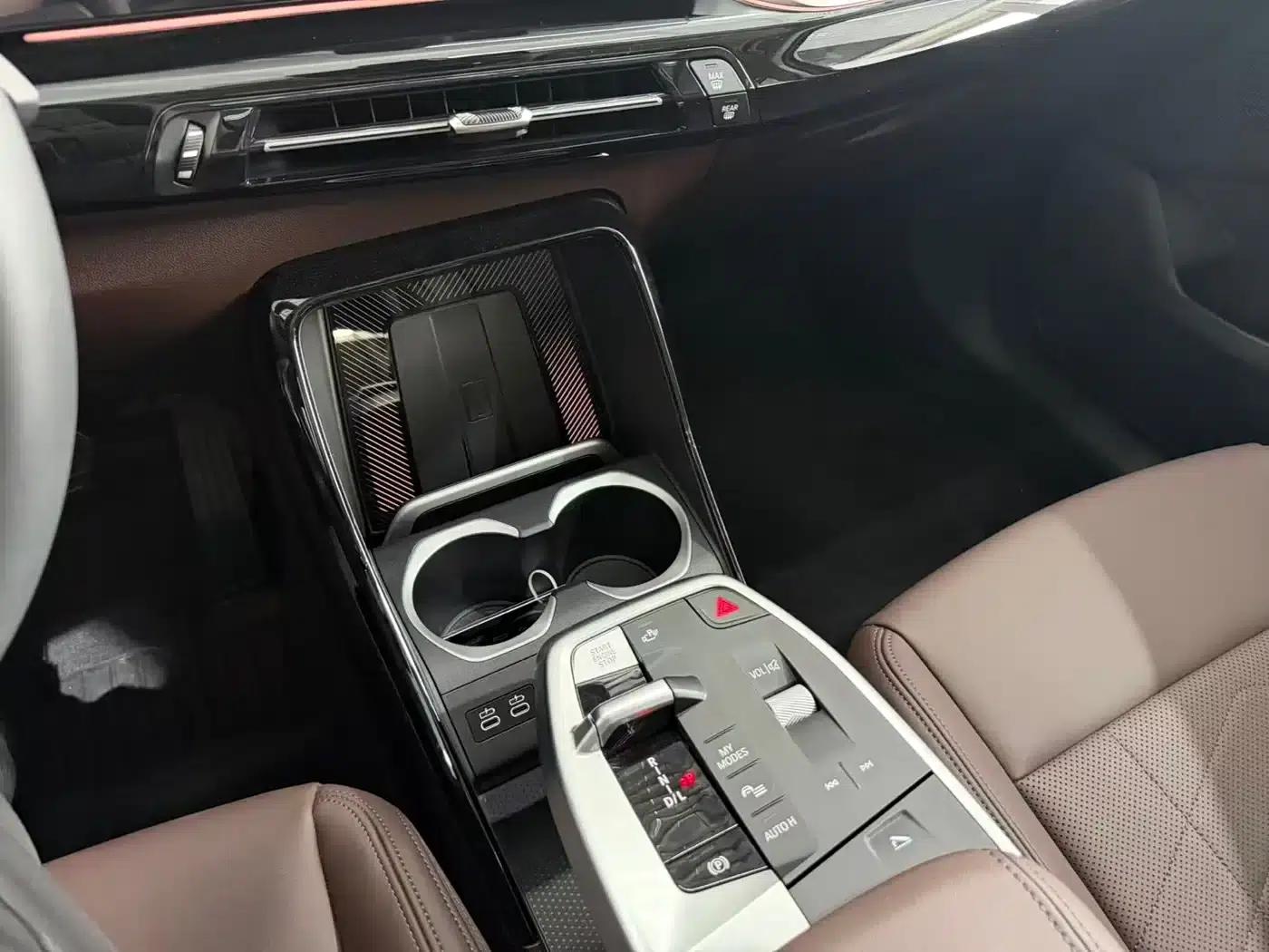 BMW X1 2025 sDrive25Li X Design Package — миниатюра 15