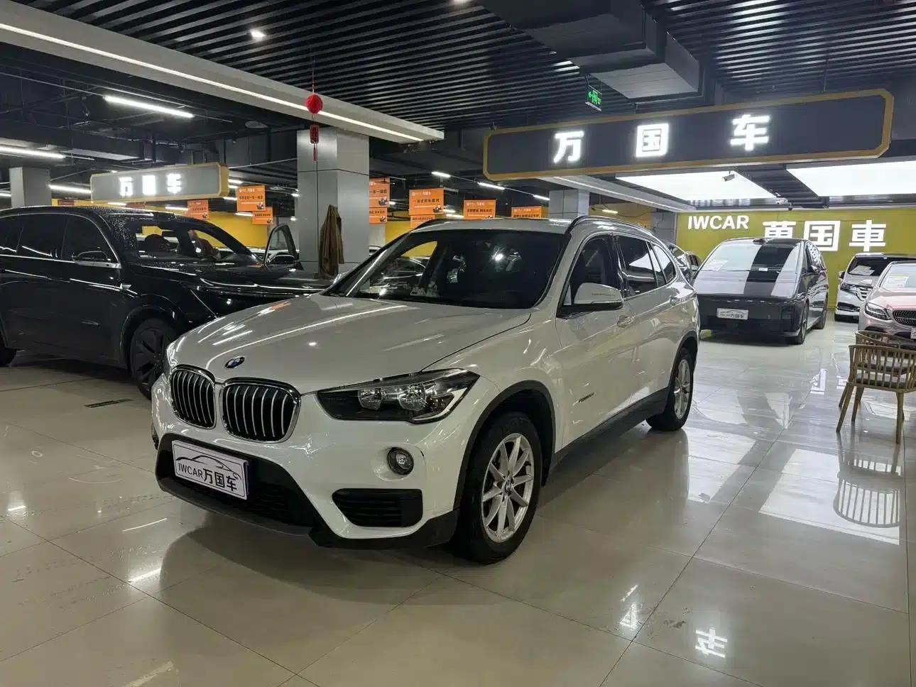 BMW X1 2016 sDrive18Li Fashion Edition — миниатюра 1